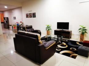 A&D Home-stay @Kota Warisan, Sepang (KLIA 15 min)